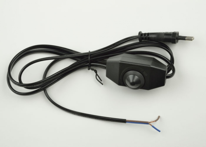 картинка Шнур сетевой с вилкой и выключателем с диммером черный Uniel от магазина Электротехника