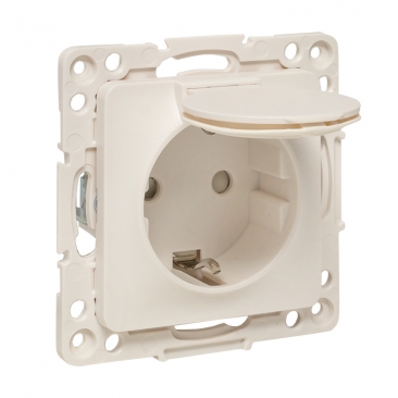 картинка Розетка 1-я 2P+E 16А СУ шторки крышка механизм белый IP44 Стокгольм от магазина Электротехника