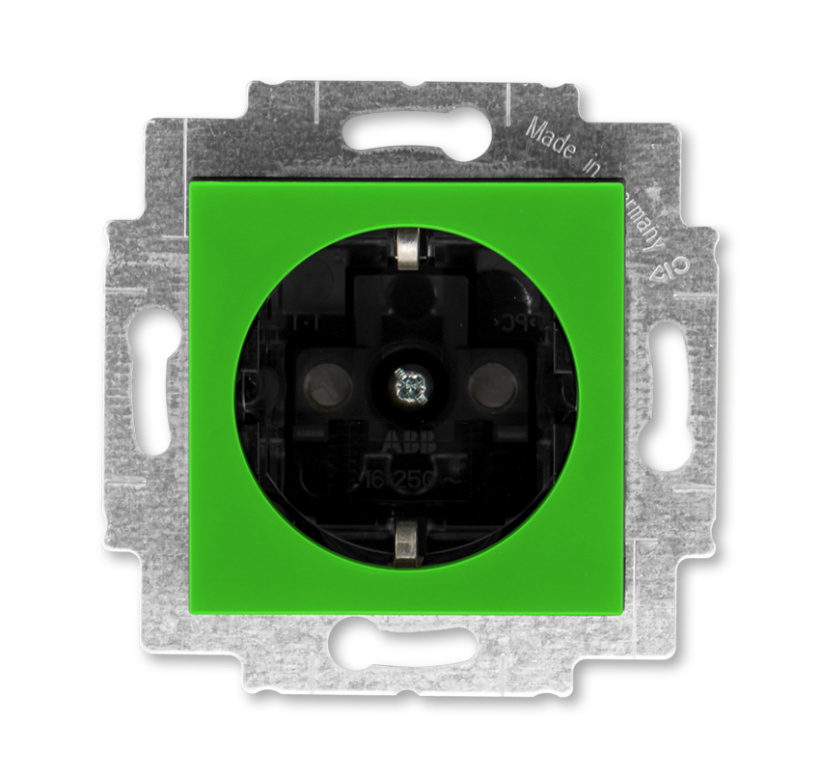 картинка Розетка 2P+E, шторки 16А зелёный / дымчатый чёрный LEVIT от магазина Электротехника