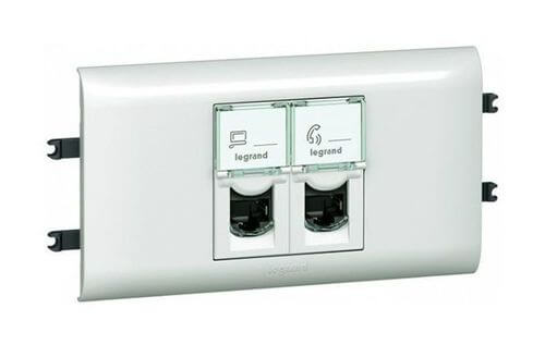 картинка Розетка компьютерная 2xRJ45 категория 5e  с суппортом DLP Mosaic/Legrand от магазина Электротехника