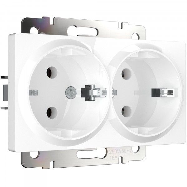картинка Розетка 2-я 2P+E 16А СУ механизм белый Werkel от магазина Электротехника
