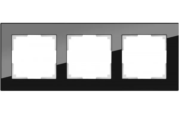 картинка Рамка 3-пост. черная (стекло) Favorit от магазина Электротехника