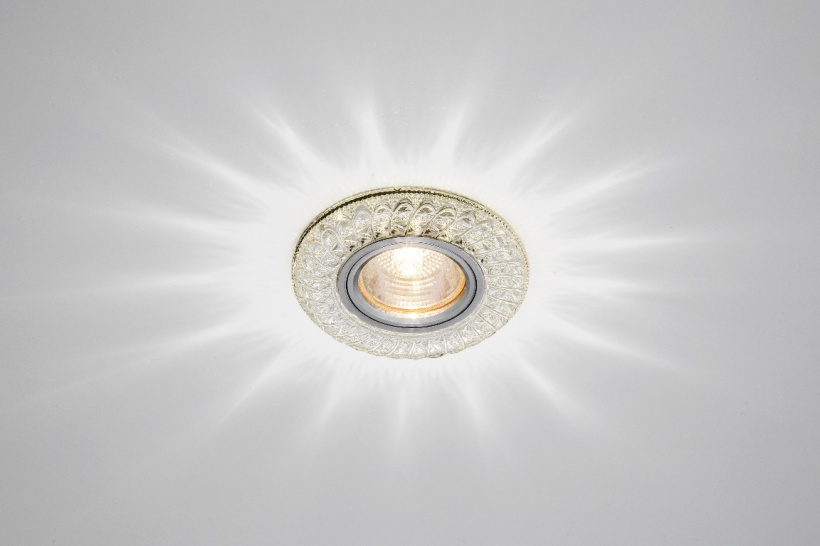 картинка Светильник MR-16 GU5.3 с диодн. подсветкой прозр. CRYSTAL LED 8 Max Light !!! от магазина Электротехника